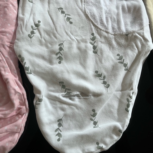 BUNDLE NB PJ SLEEP & PLAY + SWADDLES - Picture 15 of 15